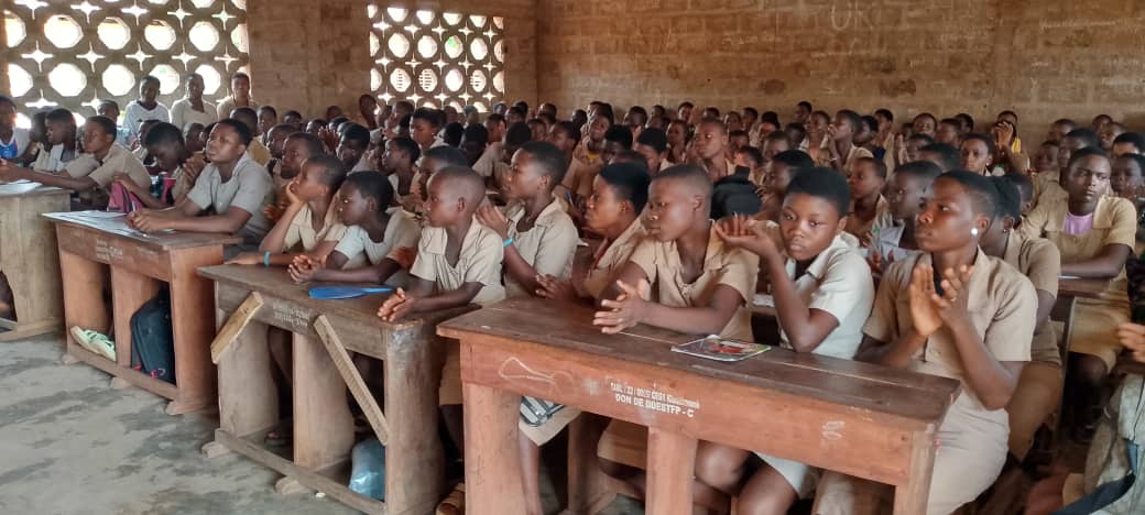 Énergie : des métiers d’avenir pour les filles du CEG1 de Klouékanmè